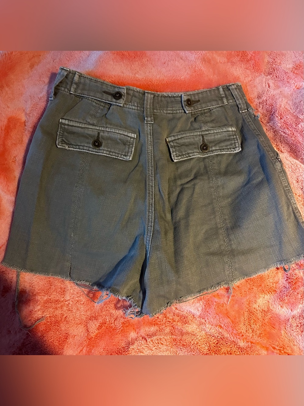 Free People We The Free Khaki Green Distressed Cargo Paint Splat Shorts - Picture 7 of 8